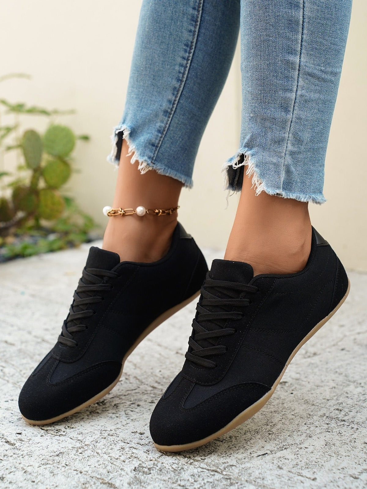LETZTER TAG: 80 % RABATT – 👣 Damen Orthopädische Sneaker mit Fußgewölbestütze, Schnürdesign & gepolsterter flacher Sohle