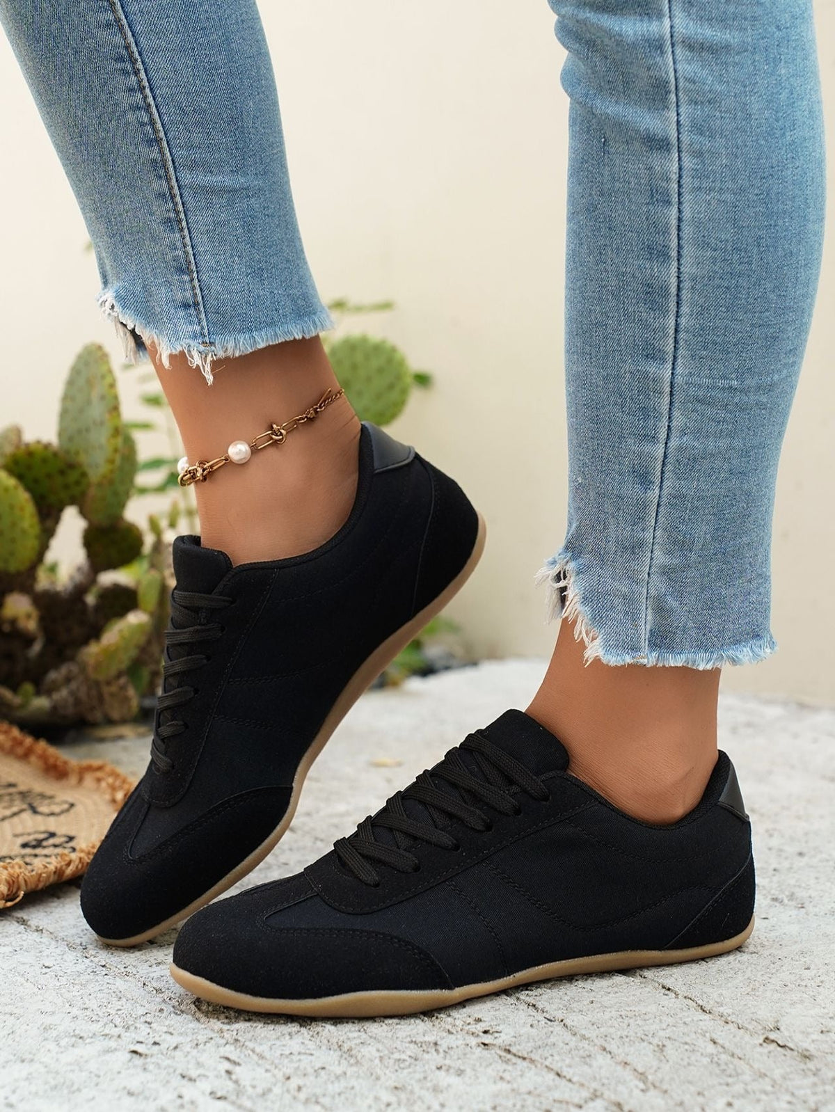 LETZTER TAG: 80 % RABATT – 👣 Damen Orthopädische Sneaker mit Fußgewölbestütze, Schnürdesign & gepolsterter flacher Sohle
