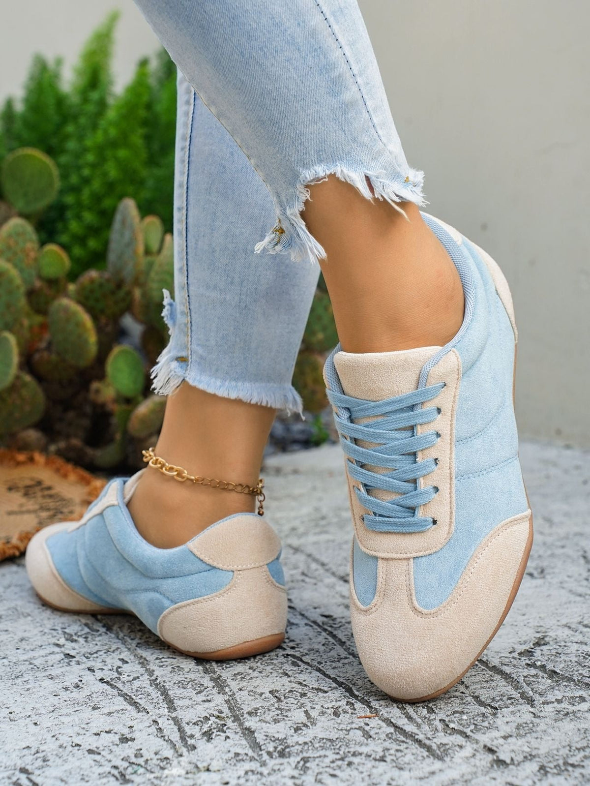 LETZTER TAG: 80 % RABATT – 👣 Damen Orthopädische Sneaker mit Fußgewölbestütze, Schnürdesign & gepolsterter flacher Sohle
